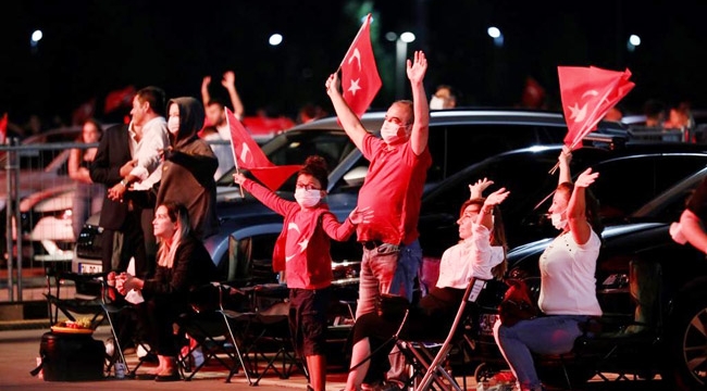 İstanbul'da 30 Ağustos Çoşkusu