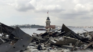 Üsküdar Sahilindeki Büfeler Yıkıldı