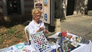 Evine katkı sağlamak isteyen ev hanımları 'El Emeği Ürünleri Festivali'nde toplandı