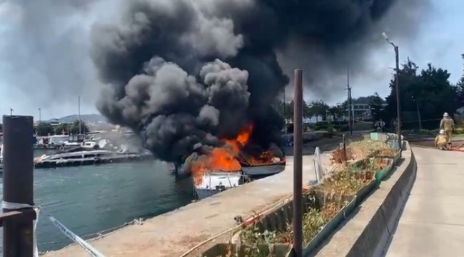 Maltepe'de Tekne Yangını 