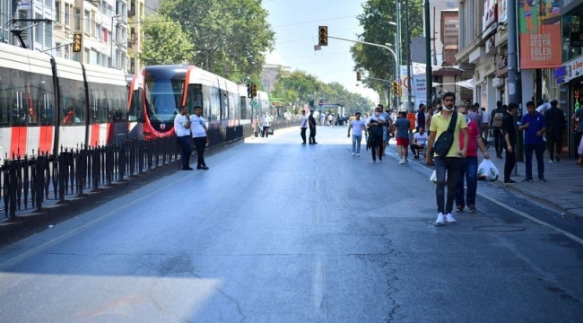 Laleli'de Ordu Caddesi trafiğe kapatıldı