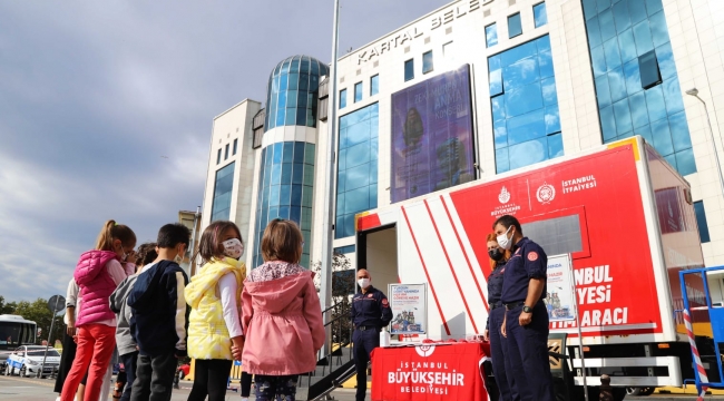 İstanbul İtfaiyesi'nden Kartallı Minik Öğrencilere Yangın Eğitimi