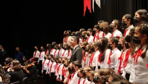 Kartal Belediyesi Gençlik Senfoni Orkestrası'ndan Unutulmaz Yeni Yıl Konseri