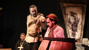 'Büyük İskender'in Atı' Adlı Tiyatro Oyunu Kartallı Seyircisi İle Buluştu