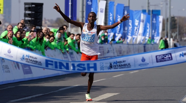 N Kolay 17. İstanbul Yarı Maratonu koşuldu