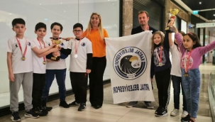 Kartal Belediyesi Satranç Akademisi Sporcuları Ödüle Doymuyor