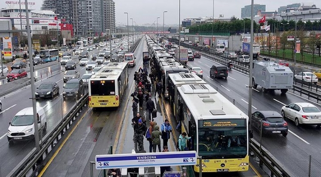 İstanbul'da yapılan toplu ulaşım zammının öğrencilerle ilgili kısmı geri çekildi