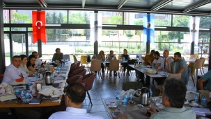 39 İlçenin Ruhsat Denetim Müdürleri Kartal'da Bir Araya Geldi