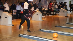 Kartal Belediyesi'nde Bowling Turnuvası Heyecanı