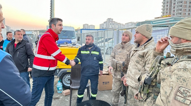 Başkan Gökhan Yüksel Deprem Bölgesinde