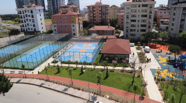Kartal'da Karlıktepe Mahallesi Spor Parkı Hizmete Açıldı