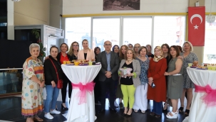 Ahşap Boyama Atölyesi'nin Öğrencilerinden Retro Sanat Sergisi