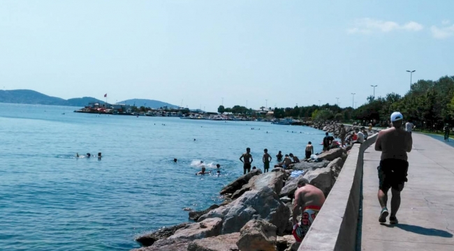 İstanbul'da belirli alanlar haricinde sahilde denize girmek yasaklandı