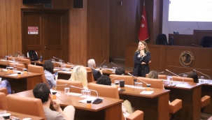 Kartal Belediyesi'nden Personeline 'Kişisel Zaman Eğrisi' Eğitimi