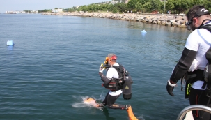 Kartal'da, Dalgıçlar Deniz Temizliği Yaptı