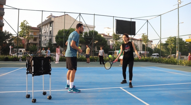 Kartal'da, Tenis Eğitimleri Başladı