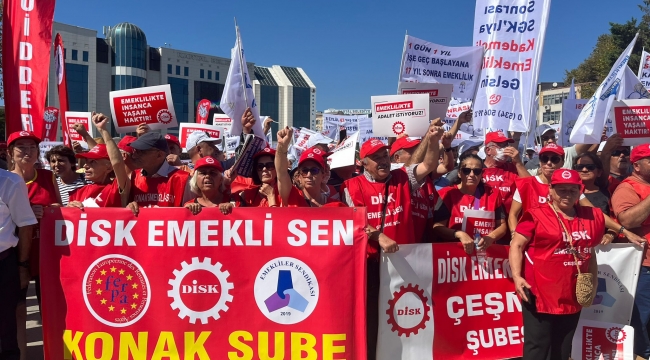 Emekliler İstanbul'da Eylem Yaptı