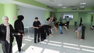 Danimarkalı Erasmus Öğrencileri Kartallı Akranlarıyla Buluştu