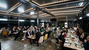 Kartal Belediyesi'nden Muhtarların Onuruna Yemek