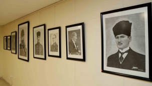 'Ata Biyografi' Resim Sergisi Kartal Belediyesi'nde Açıldı