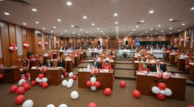 Kartal Belediyesi Çocuk Meclisi Cumhuriyetin 100. Yıl Dönümünde Toplandı