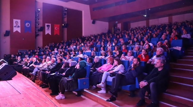 Kartal Belediyesi Türk Sanat Müziği Korosu'ndan Büyüleyen Konser