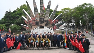 41 BAYRAK ADAM BALIKESİR'DE ANILDI