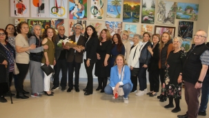 'Her Renk Zenginliğimizdir' Resim Sergisi Kartal'da Sanatseverlerle Buluştu