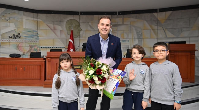 Akın, öğrencileri belediyede ağırladı