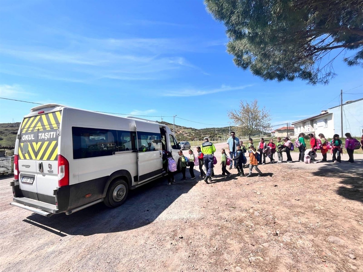 BİNLERCE ŞAHIS VE ARAÇ DİDİK DİDİK ARANDI