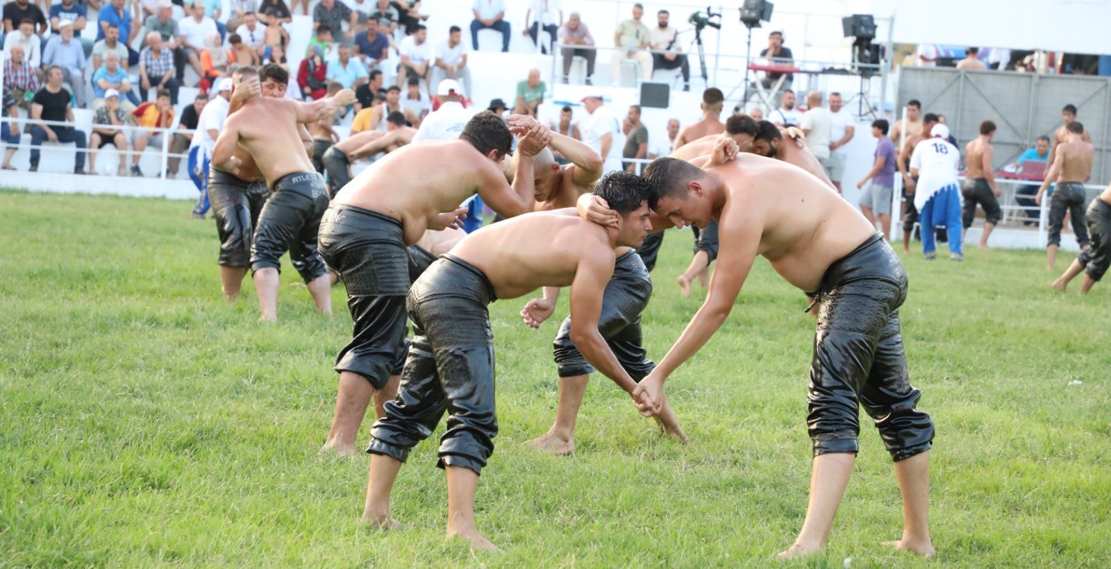 ŞEHİT HAMDİBEY YAĞLI GÜREŞLERİ İÇİN GERİ SAYIM BAŞLADI