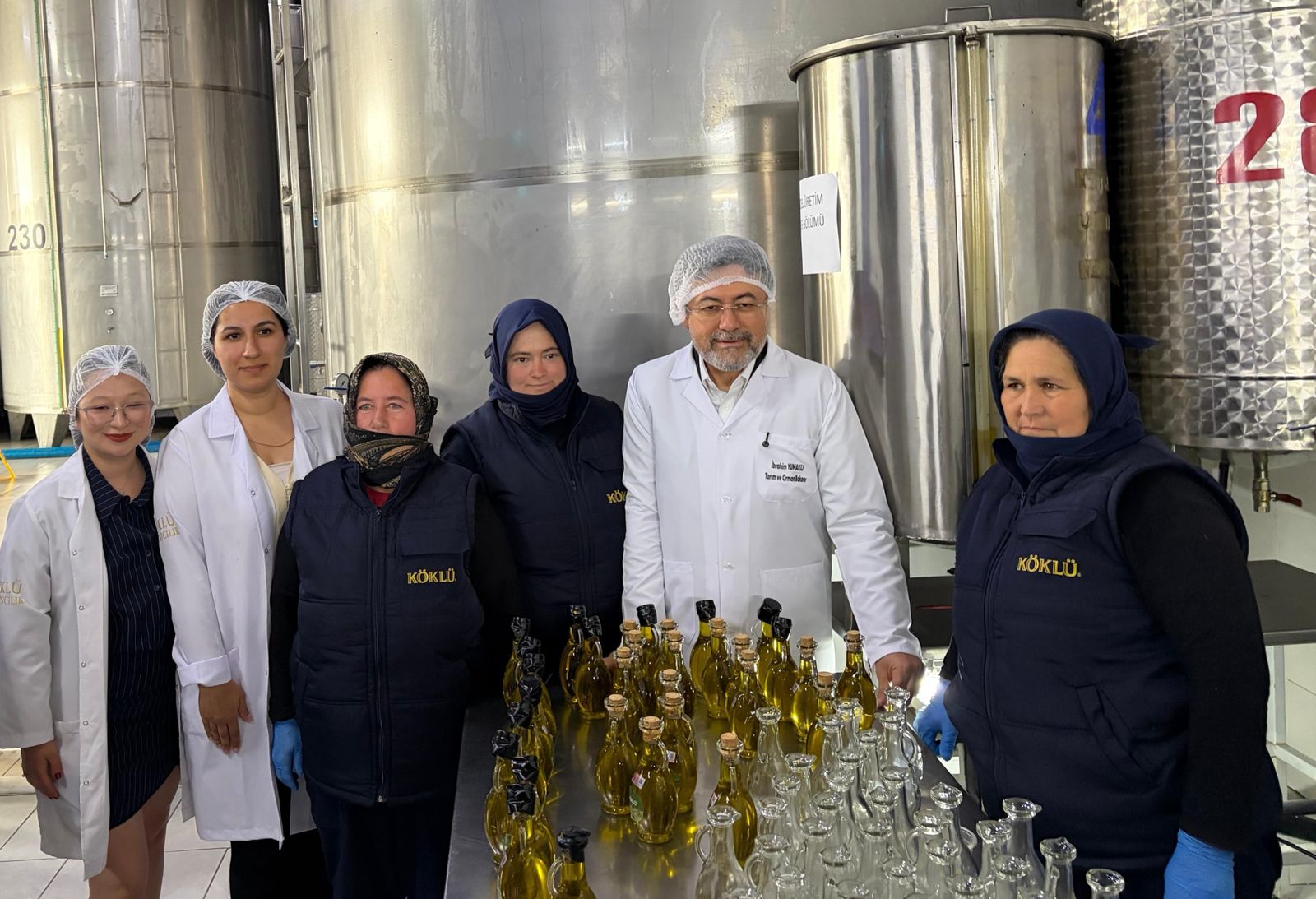 BAKAN YUMAKLI AYVALIK'TA ZEYTİNYAĞI ÜRETİMİNİ İNCELEDİ: MARKALAŞMA VURGUS