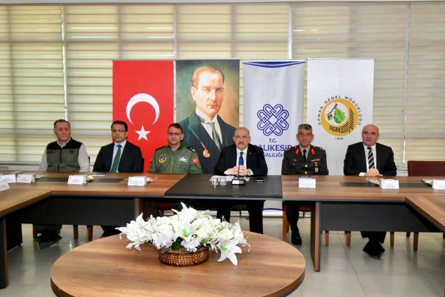 BALIKESİR'DE ORMAN YANGINLARINA KARŞI DEV İŞ BİRLİĞİ: KOMİSYON TOPLANDI