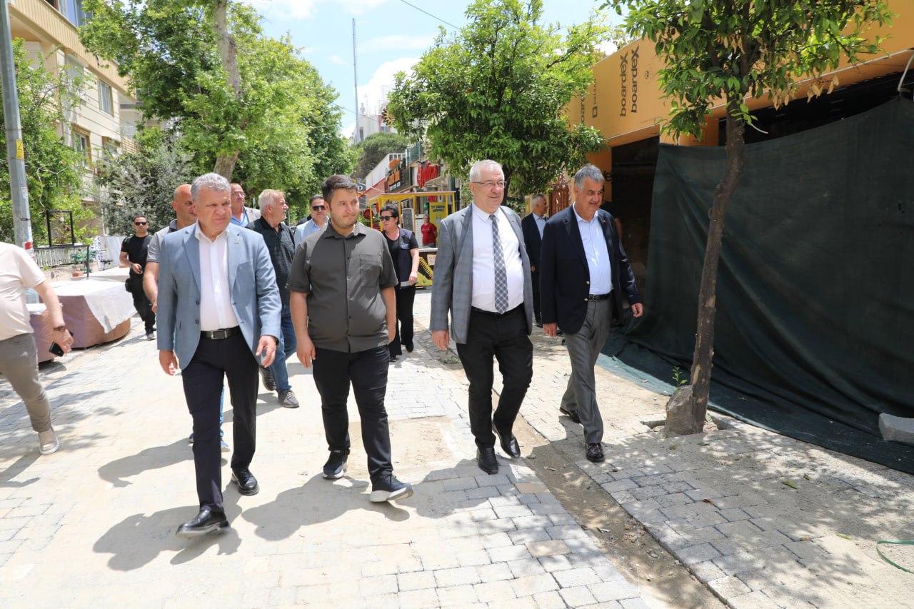 EDREMİT BELEDİYESİ'NDEN BAYRAM SEFERBERLİĞİ