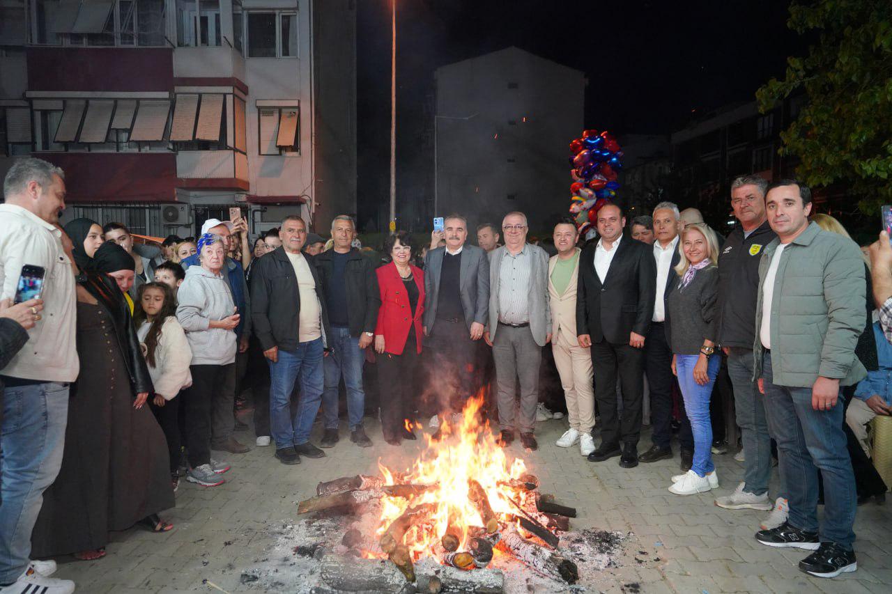 EDREMİT'TE HIDIRELLEZ COŞKUSU
