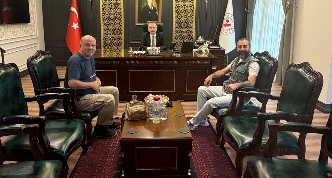 GAZETECİLERDEN KAYMAKAM ODABAŞ'A ZİYARET