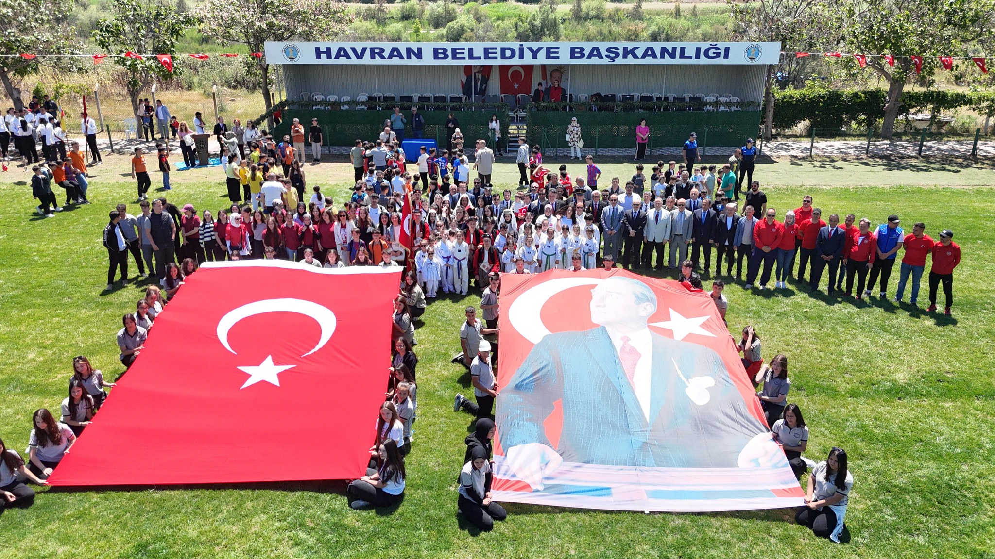 HAVRAN'DA 19 MAYIS COŞKUSU MİLLET BAHÇESİ'NE TAŞTI
