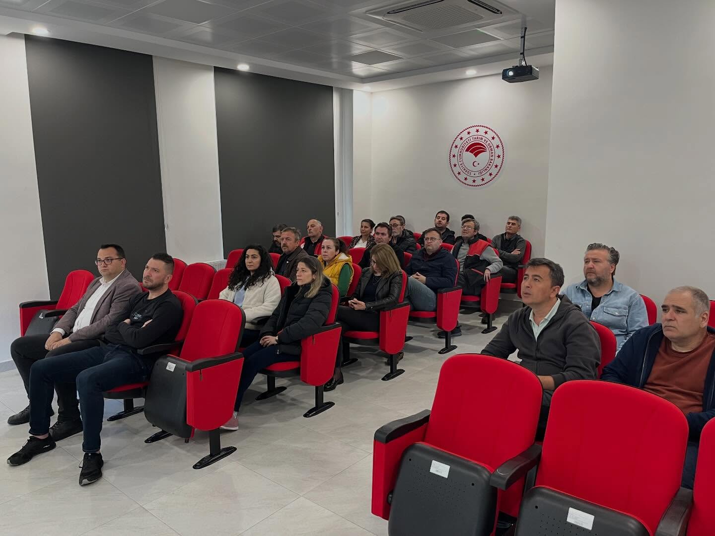 HAVRAN'DA TARIM PERSONELİNE İŞ SAĞLIĞI VE GÜVENLİĞİ EĞİTİMİ