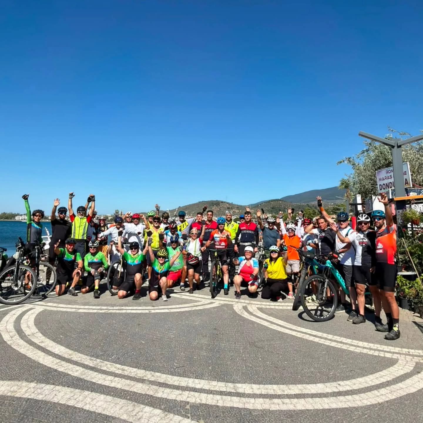 EGE'NİN İKİ YAKASI DOSTLUK İÇİN PEDAL ÇEVİRDİ