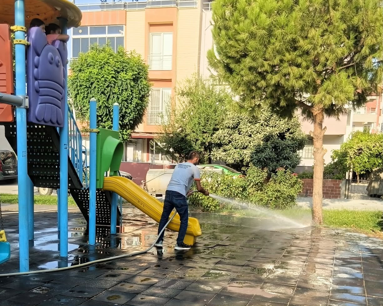 BURHANİYE'DE TEMİZLİK SEFERBERLİĞİ