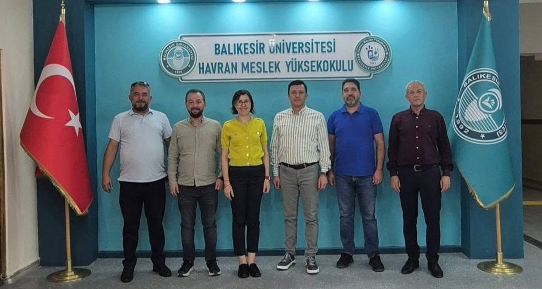 EDREMİT MYO YÖNETİMİNDEN HAVRAN MYO'YA NEZAKET ZİYARETİ