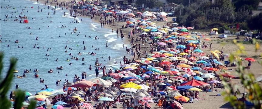 Bayramda 'mavi bayraklı' plajlara yoğun talep turizmcilerin yüzünü güldürdü