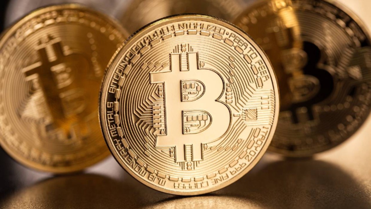 Bitcoin tarih mi oluyor ?