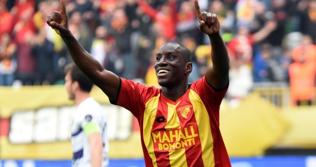 Göztepe'nin, Galatasaray'a karşı kozu Demba Ba