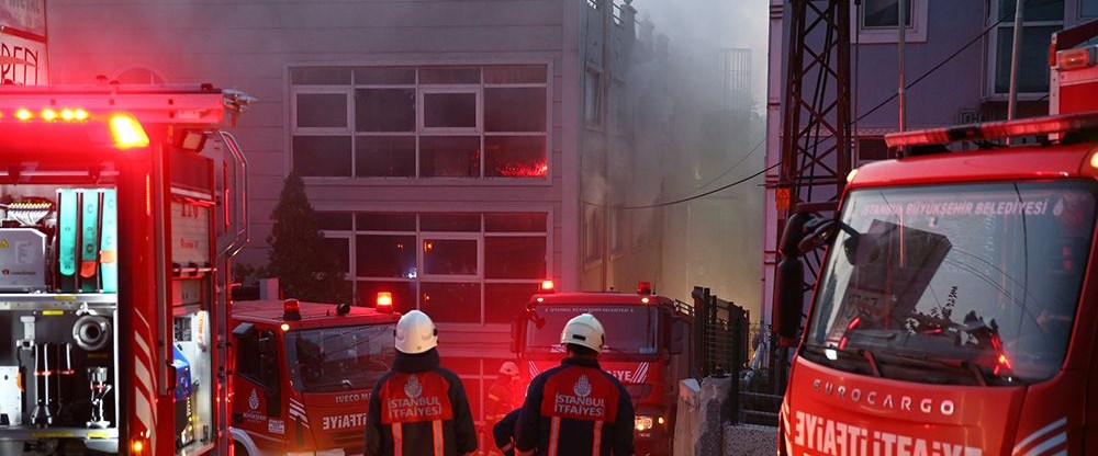 İstanbul'da çorap fabrikasında yangın