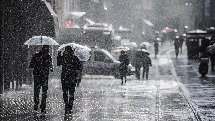İstanbul'da metrekareye 100 kg yağış düştü