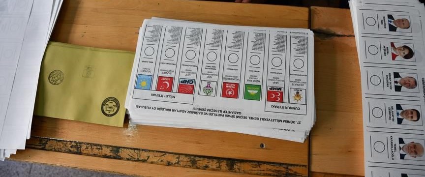 Sahte oy pusulasıyla oy kullanma girişimi