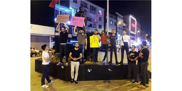 Sultanbeyli'de Vatandaşlar Leyla Ve Eylül İçin Toplandı