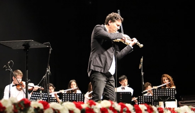 Akademi Mezuniyetinde Sanat Şöleni