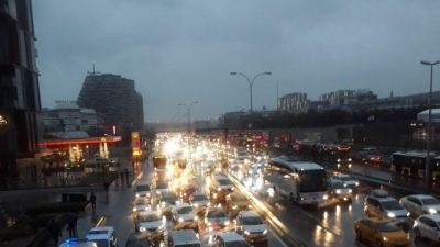 AKOM uyardı! Yarın İstanbul'da hava durumuna dikkat!